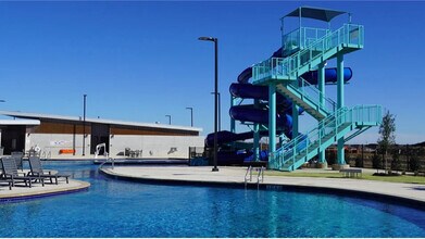 9130 James Bowie in Seguin, TX - Foto de edificio - Building Photo