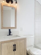 4 Marlon Pl in Cromwell, CT - Foto de edificio - Building Photo