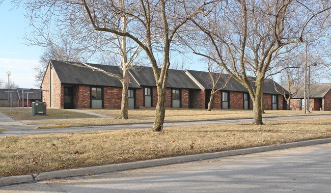 Edgewood Homes in Lawrence, KS - Foto de edificio - Building Photo