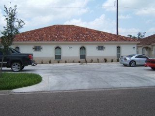 604 Buena Vista Dr in Weslaco, TX - Foto de edificio