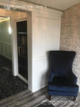 2500 Grand Ave-Unit -Unit 2 in Des Moines, IA - Building Photo - Building Photo