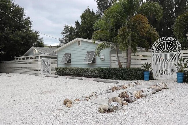 property at 3102 W San Juan St