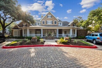 Lantower Round Rock in Round Rock, TX - Foto de edificio - Building Photo