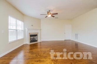 1011 Middleton Ln in Gallatin, TN - Building Photo - Building Photo