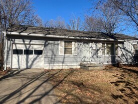 6000 E 100 Terrace in Kansas City, MO - Building Photo