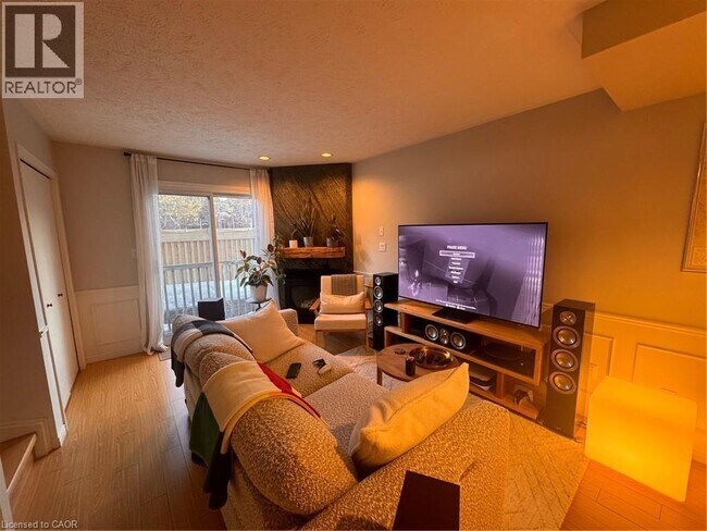 465 Beechwood Pl in Waterloo, ON - Building Photo - Building Photo