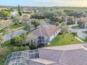 366 Harvard Ln in Naples, FL - Building Photo - Building Photo