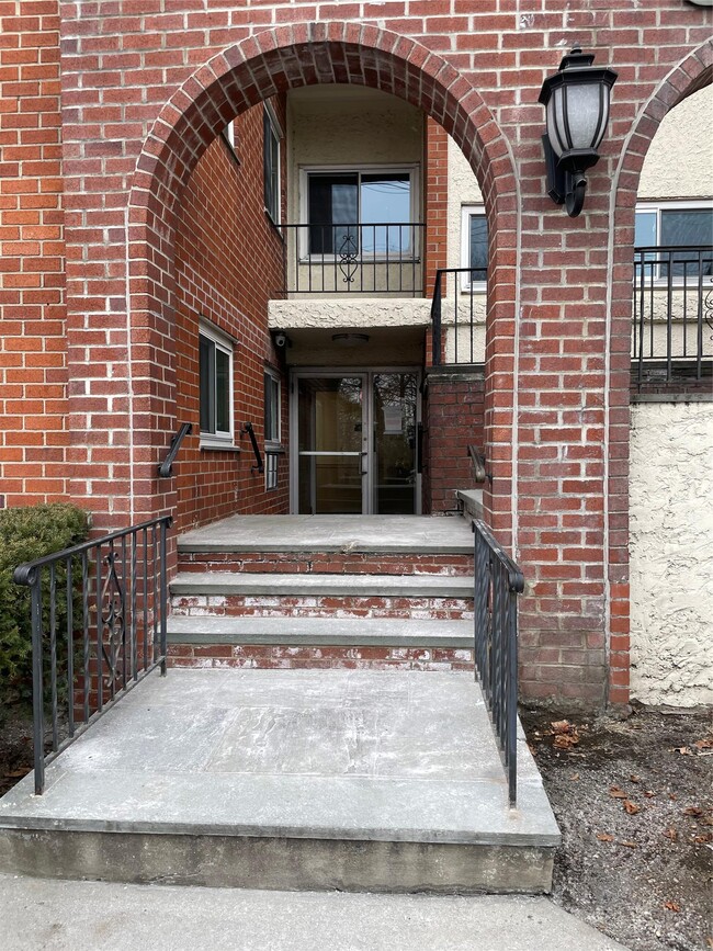 900 Midland Ave in Yonkers, NY - Building Photo - Building Photo