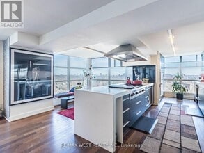 409 Bloor St E in Toronto, ON - Building Photo - Building Photo