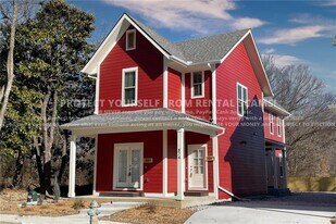 101 S Hill Ave in Fayetteville, AR - Building Photo