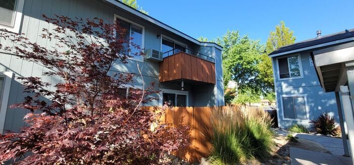 4606 Neil Rd in Reno, NV - Building Photo