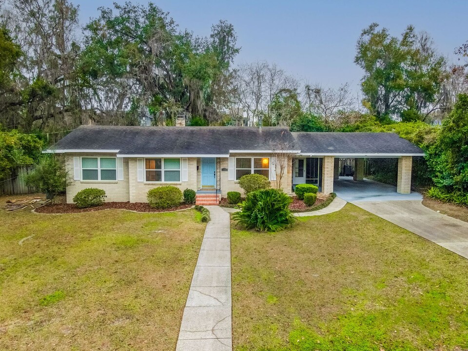 1318 NW 7th Rd in Gainesville, FL - Building Photo