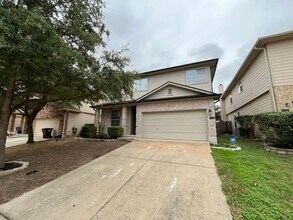 15434 Grosbeak Pass in San Antonio, TX - Building Photo - Building Photo