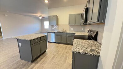 16931 Lantana Lp in Newalla, OK - Building Photo - Building Photo