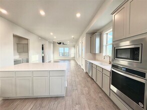 8014 Talferd Trl in Austin, TX - Building Photo - Building Photo