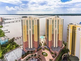 2743 First St in Ft. Myers, FL - Building Photo