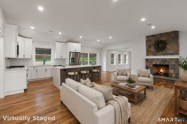 52 Curtis Rd in Bridgewater, CT - Building Photo - Building Photo