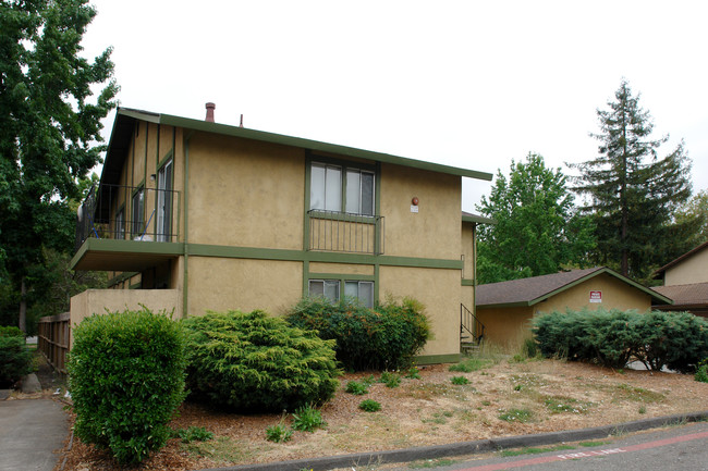 909 Civic Center in Rohnert Park, CA - Building Photo - Building Photo