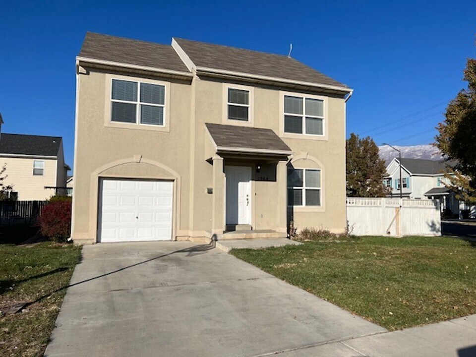1264 Archmore Dr in Springville, UT - Building Photo