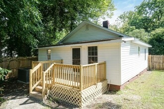 1302 W 4th St in Greenville, NC - Building Photo - Building Photo
