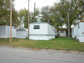 Lakeview Mobile Home Park Apartments