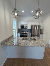 716 W Division St in Springfield, MO - Building Photo - Building Photo