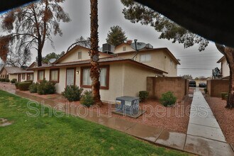 860 E Brown Rd in Mesa, AZ - Building Photo - Building Photo