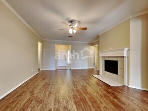 1039 Winepress Rd in Burleson, TX - Building Photo - Building Photo