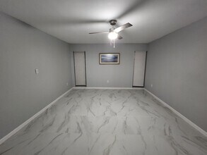 485 N Pine Island Rd, Unit A204 in Plantation, FL - Foto de edificio - Building Photo