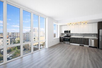 1524 Sheepshead Bay Rd in Brooklyn, NY - Building Photo - Building Photo