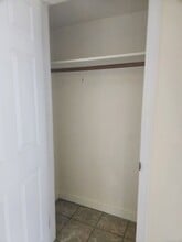 96 Portland Ave in Redding, CT - Building Photo - Building Photo