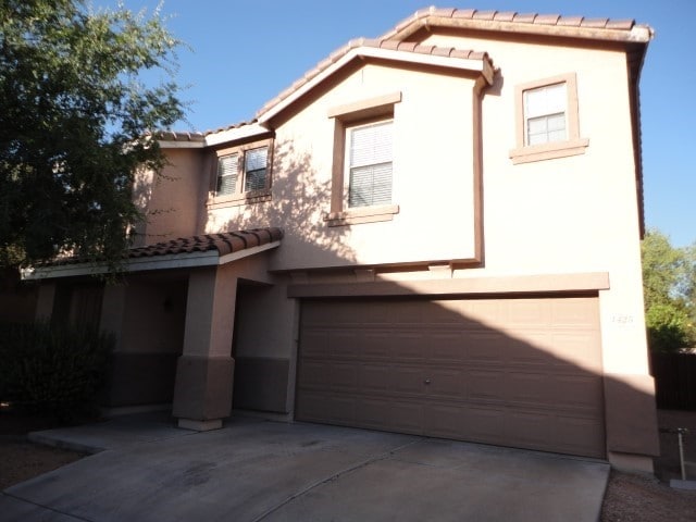 property at 1425 N Thunderbird Ave