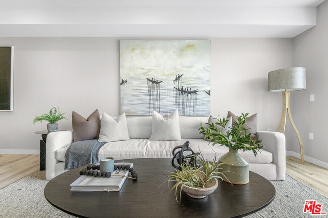 property at 1226 S Bedford St