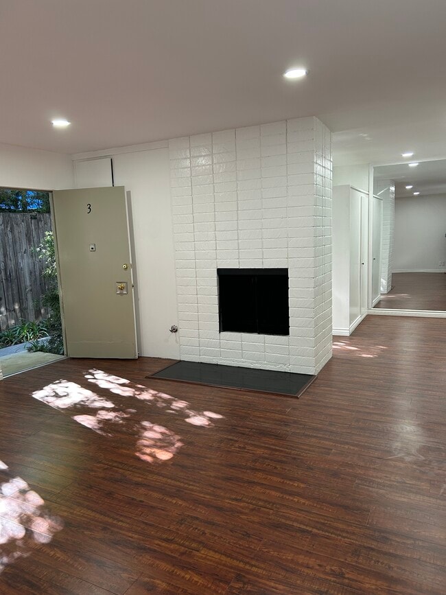 4190 Dixie Canyon Ave