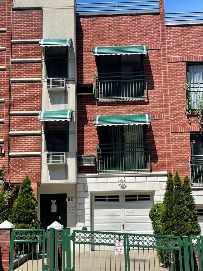 property at 1833 Phelan Pl