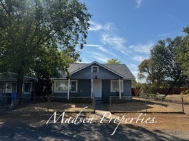 3342 Burlington Ave in Oroville, CA - Building Photo