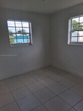 2975 NW 212th St in Miami Gardens, FL - Building Photo - Building Photo