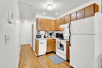 214 9th St in Jersey City, NJ - Building Photo - Building Photo