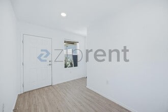 10106 Ana Hts in San Antonio, TX - Building Photo - Building Photo