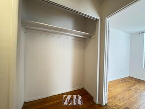 392 E 4th St in Brooklyn, NY - Building Photo - Building Photo