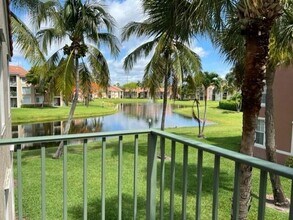 7904 Sonoma Springs Cir in Greenacres, FL - Building Photo - Building Photo