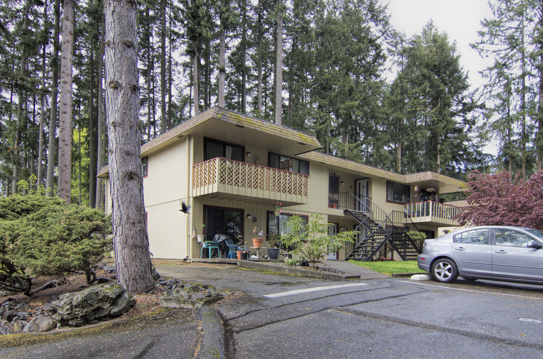 Long Lake Apartments in Lacey, WA - Building Photo