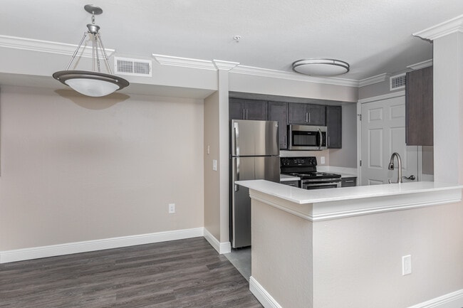 Mer Soleil Apartments in Naples, FL - Foto de edificio - Interior Photo