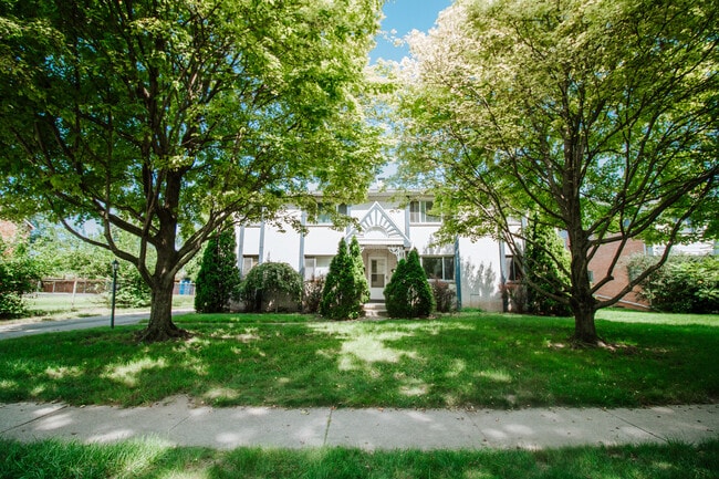 3048 Carskaddon Ave, Unit 3 in Toledo, OH - Foto de edificio - Building Photo