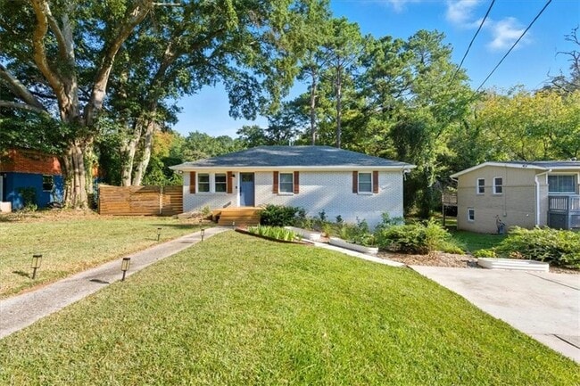 1272 Lynwyn Ln SE in Atlanta, GA - Building Photo - Building Photo