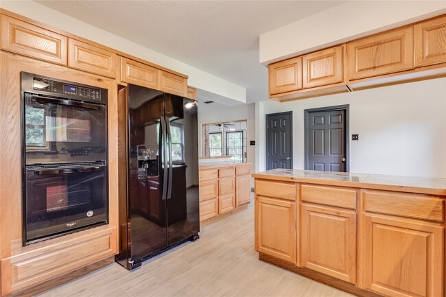 property at 2004 Sleepy Hollow Dr