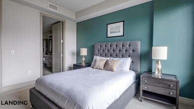 1414 Wood Hollow Dr, Unit 1-452 in Houston, TX - Foto de edificio - Building Photo