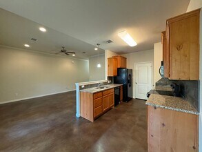 205 Chapel Trail Cir in Waco, TX - Building Photo - Building Photo