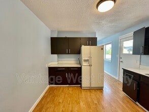295 Rutland Rd N in Kelowna, BC - Building Photo - Building Photo