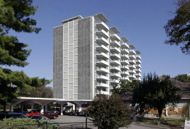 Imperial House Apartments in Nashville, TN - Building Photo - Building Photo